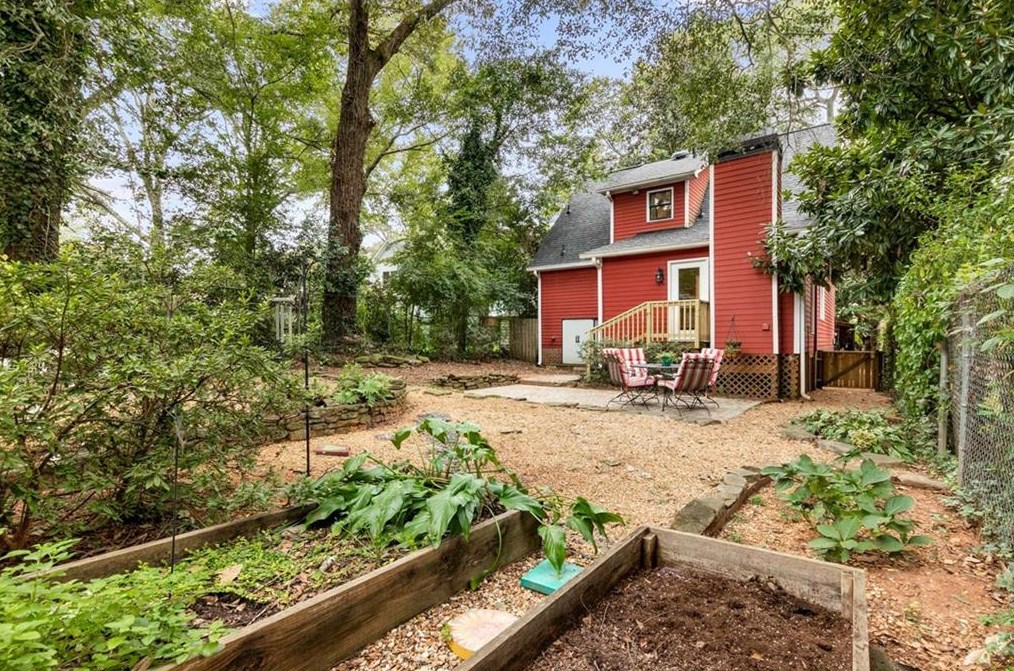 608 Avery St, Decatur GA  30030-3811 exterior