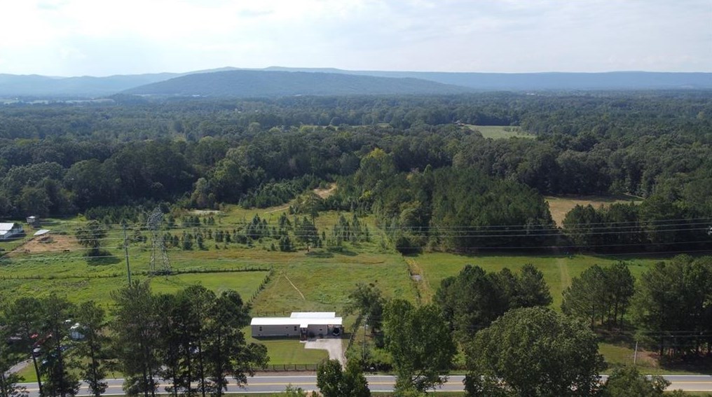 237 Hall Memorial Rd, Calhoun GA 30701-8354 exterior