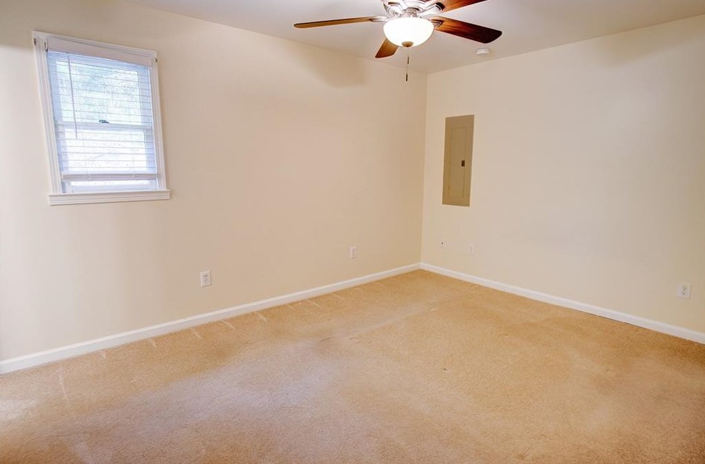 237 Hall Memorial Rd, Calhoun GA 30701-8354 exterior