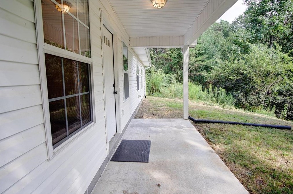 237 Hall Memorial Rd, Calhoun GA 30701-8354 exterior