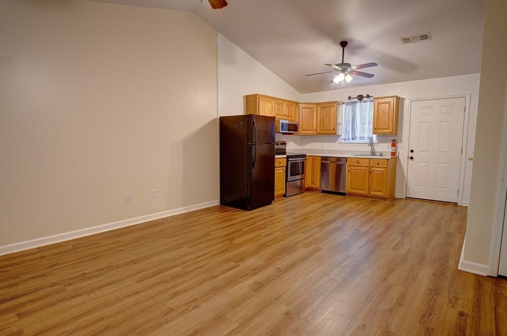 237 Hall Memorial Rd, Calhoun GA 30701-8354 exterior