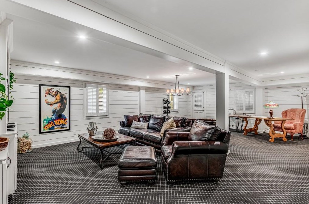 740 Weatherly Ln, Atlanta GA  exterior