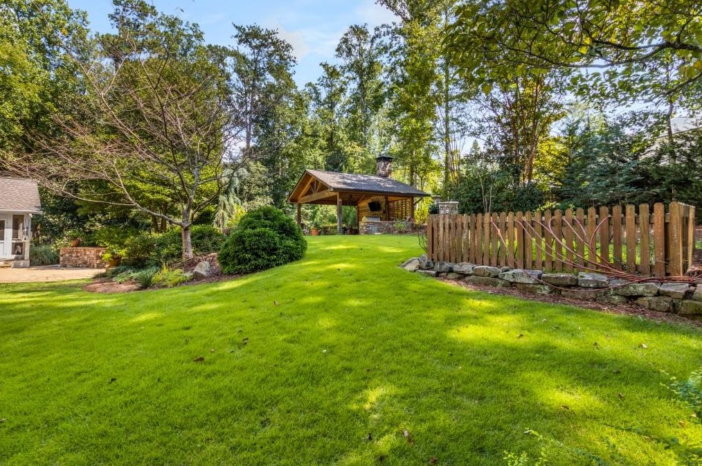 740 Weatherly Ln, Atlanta GA  exterior