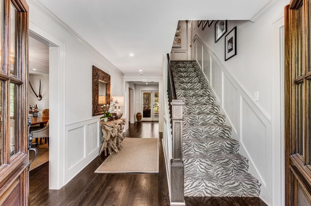 740 Weatherly Ln, Atlanta GA  exterior