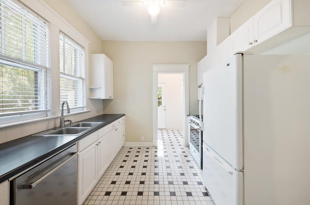 115 Feld Ave, Decatur GA  30030-3509 exterior