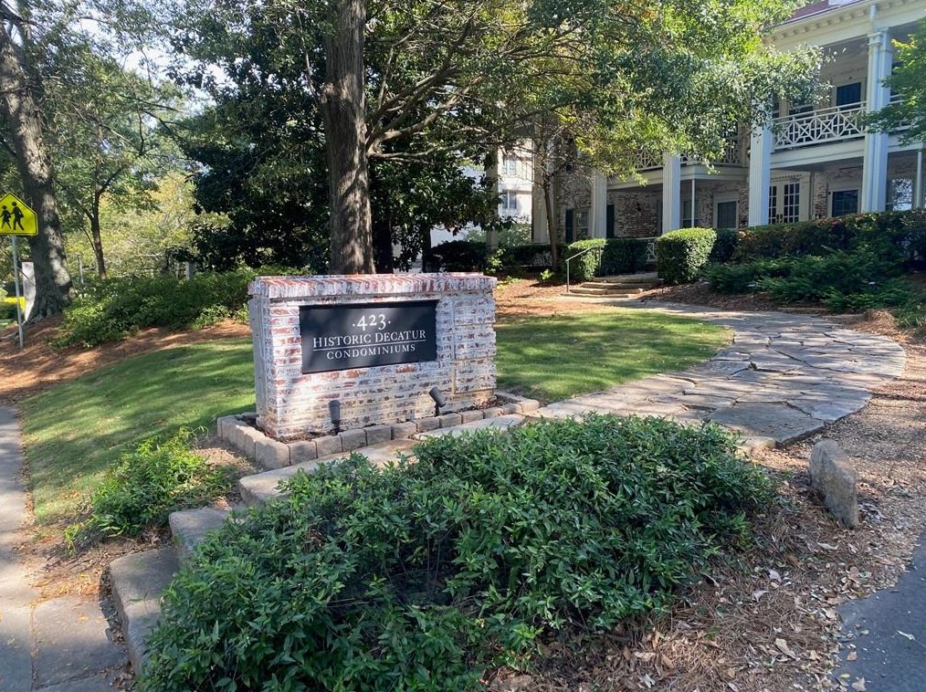 423 Clairemont Ave, Decatur GA  30030-1820 exterior