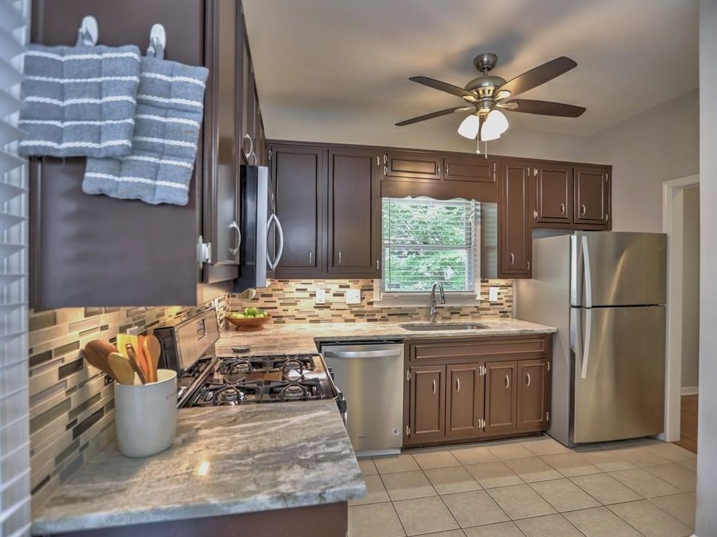 1449 Cambridge Cmn, Decatur GA  30033-2047 exterior