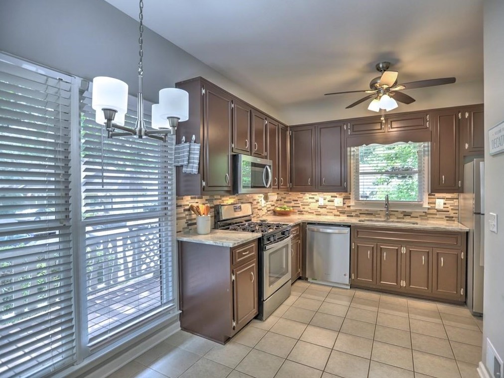 1449 Cambridge Cmn, Decatur GA  30033-2047 exterior