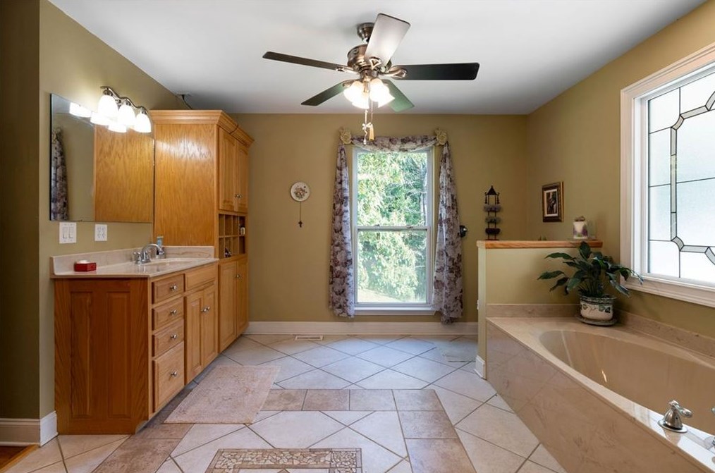 1127 Wayside Rd, Rome GA  30161-9147 exterior