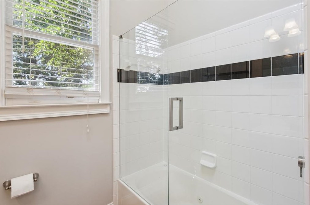 1181 Warfield St, Atlanta GA  30318-4981 exterior
