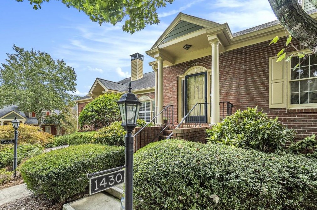 1430 Winston Pl, Decatur GA  30033-1951 exterior