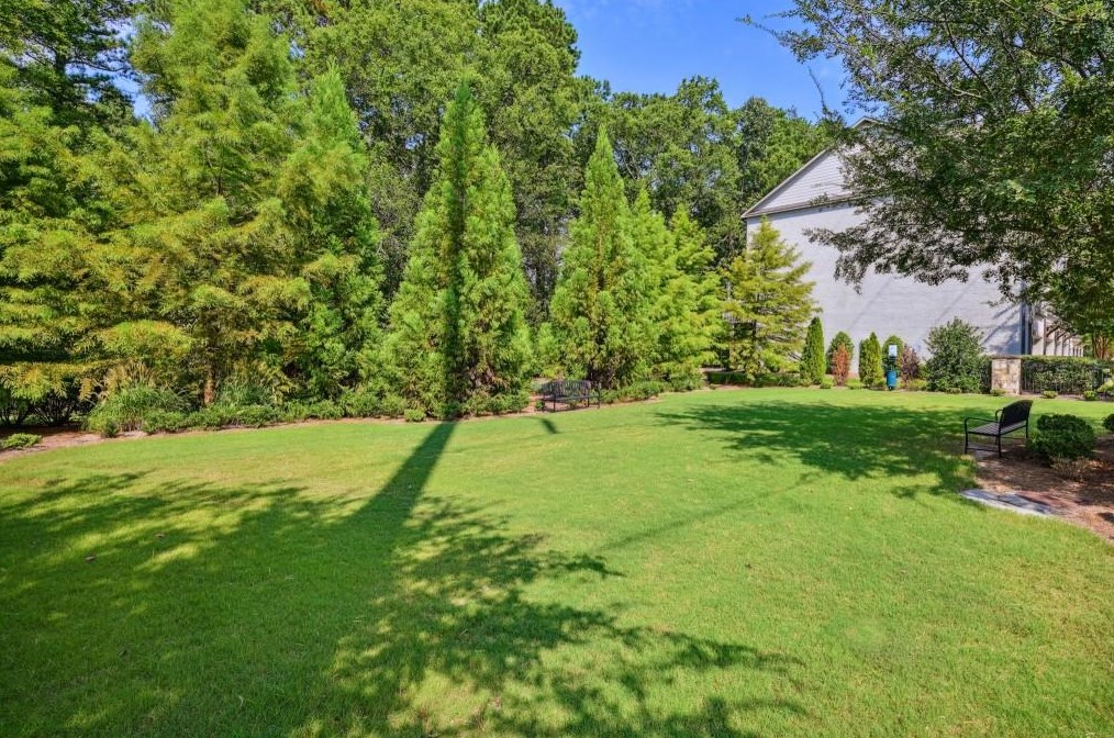 2480 Skyland Dr, Atlanta GA  30319-3759 exterior