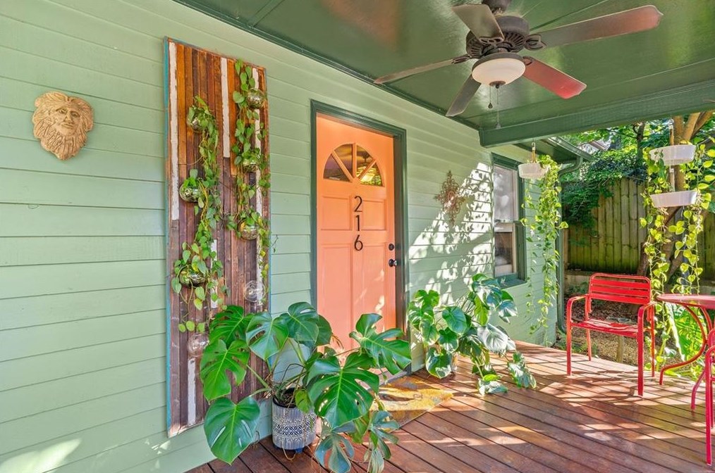 216 Leyden St, Decatur GA  30030-3520 exterior