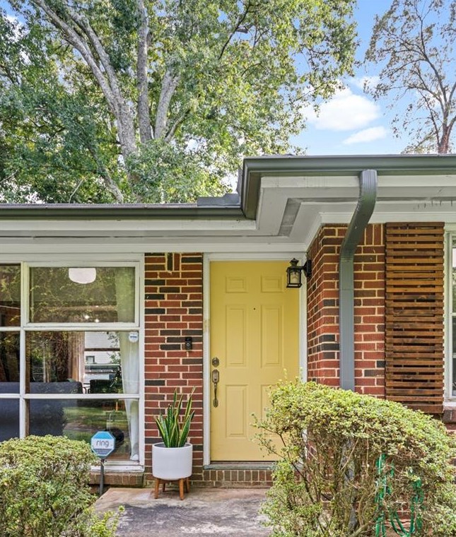 3373 Pinehill Dr, Decatur GA  30032-2905 exterior