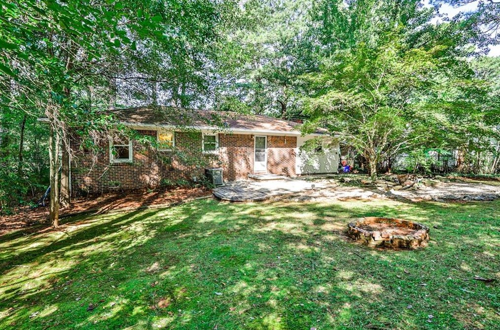 3186 Vine Cir, Decatur GA  30033-5109 exterior