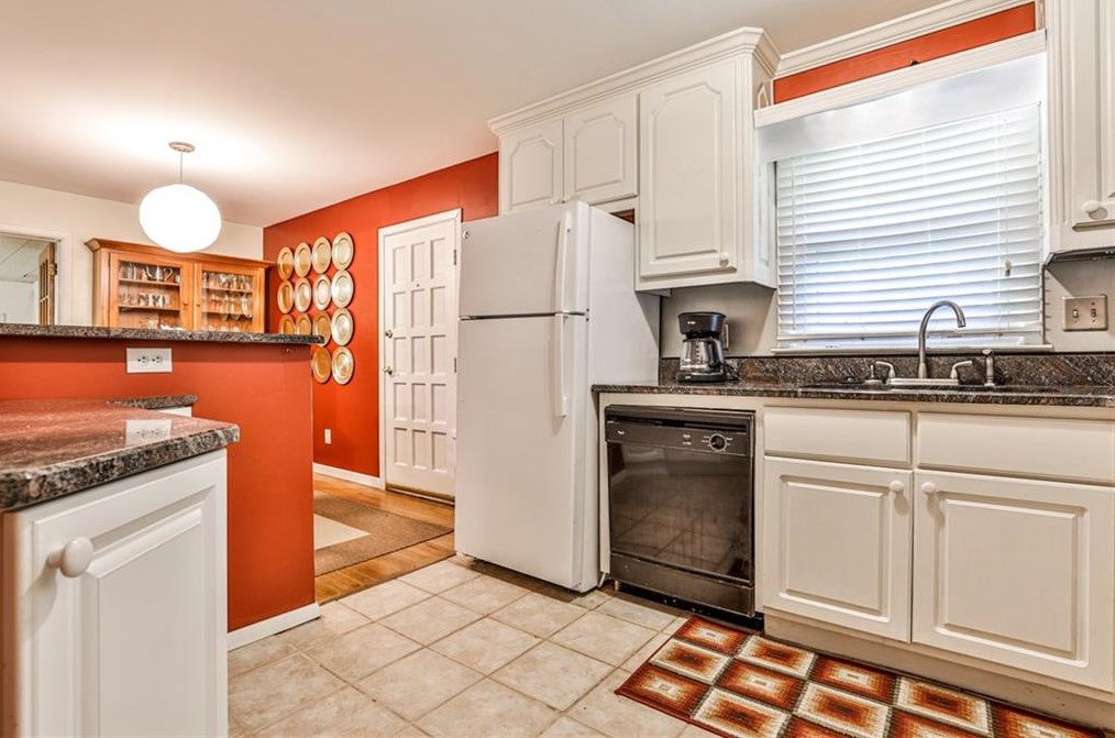 3186 Vine Cir, Decatur GA  30033-5109 exterior