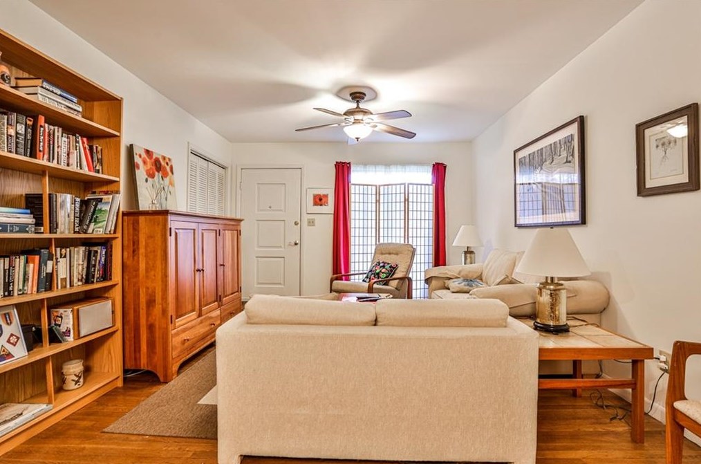 3186 Vine Cir, Decatur GA  30033-5109 exterior