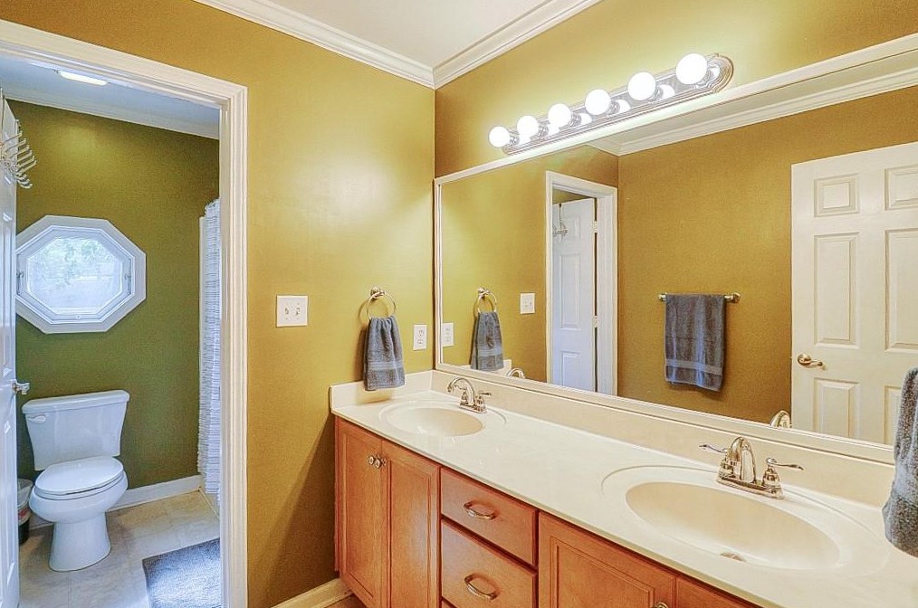 1220 Chaddwyck Dr, Athens GA  30606-7005 exterior