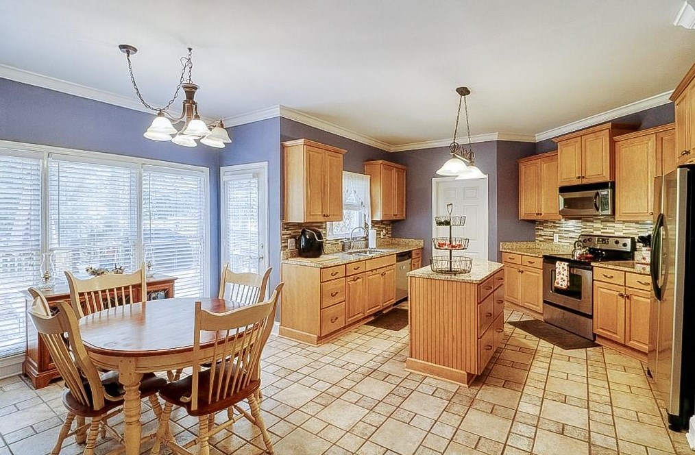 1220 Chaddwyck Dr, Athens GA  30606-7005 exterior