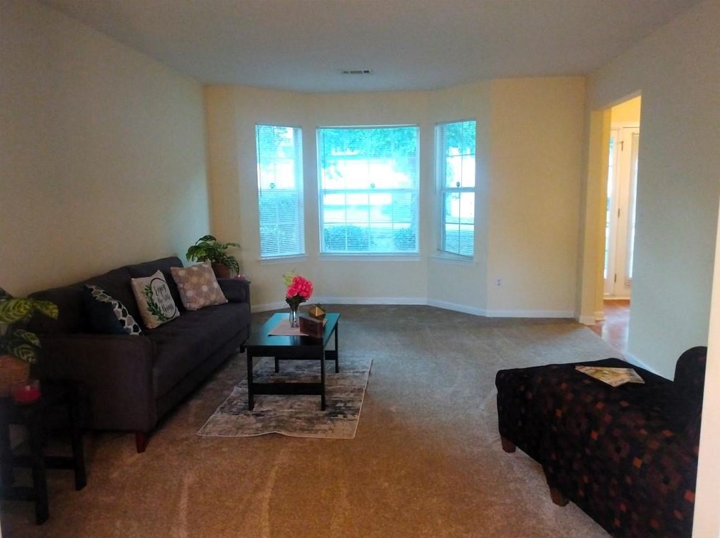 3414 Creekview Dr, Rex GA 30273-5039 exterior