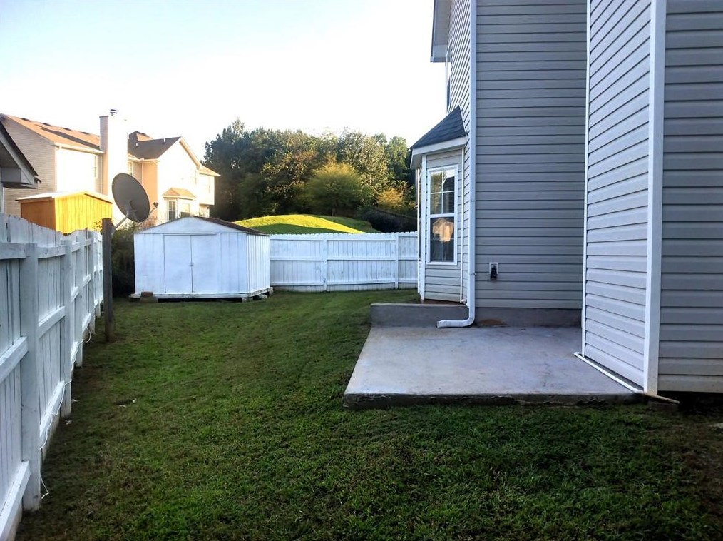 3414 Creekview Dr, Rex GA 30273-5039 exterior