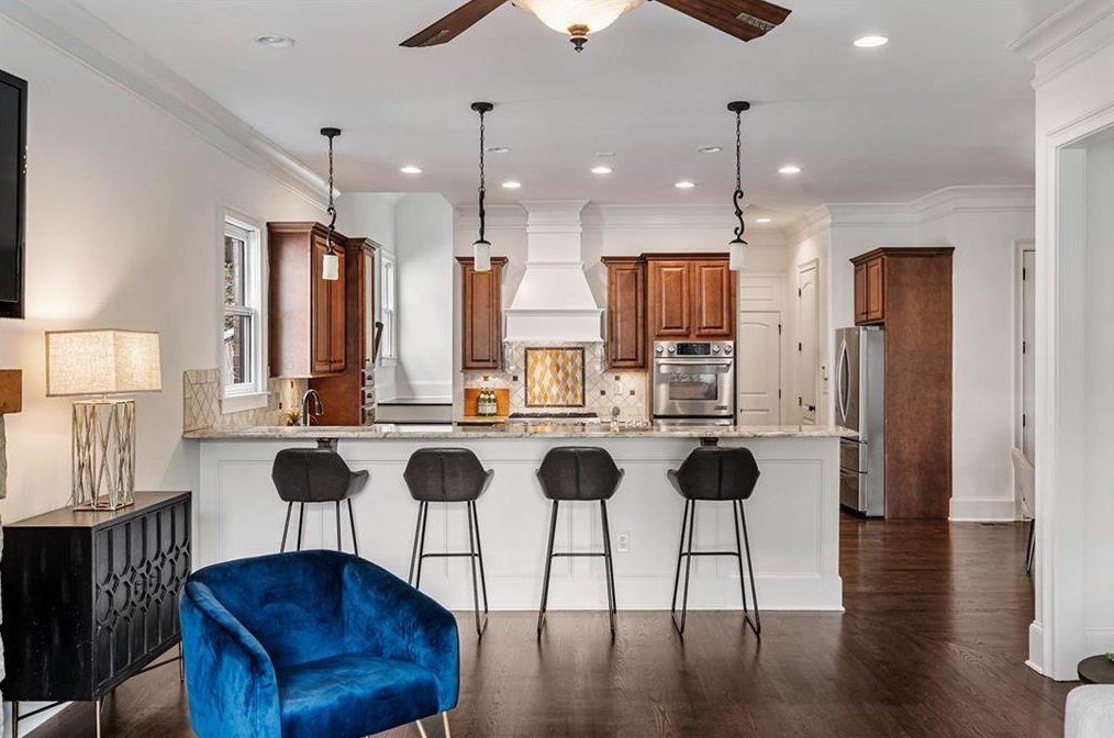 2707 Skyland Dr, Atlanta GA  30319-3645 exterior