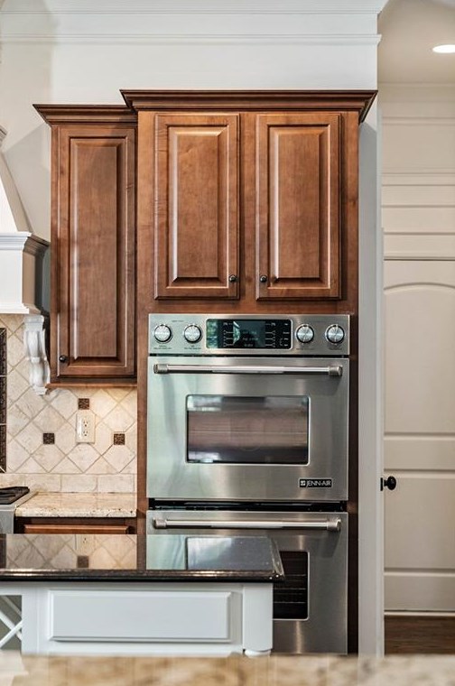 2707 Skyland Dr, Atlanta GA  30319-3645 exterior