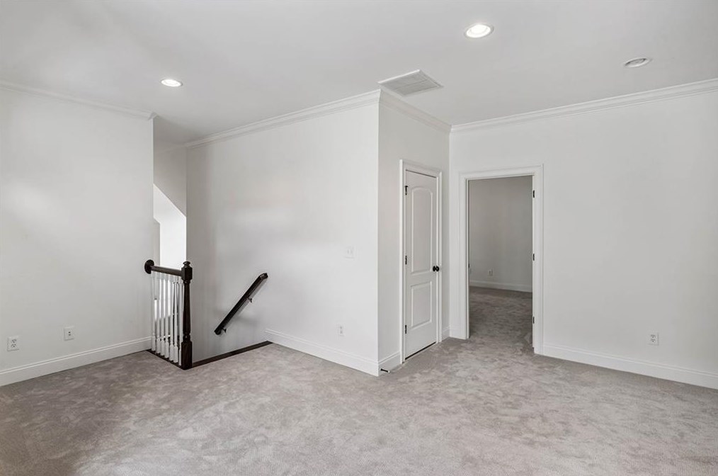 2707 Skyland Dr, Atlanta GA  30319-3645 exterior