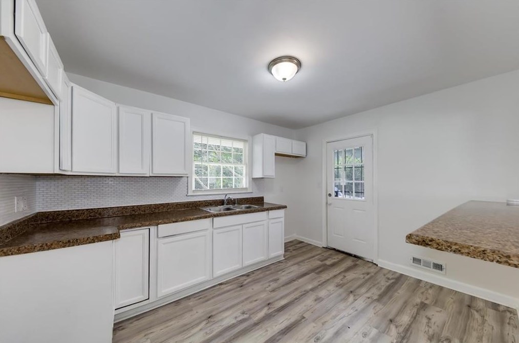 2234 Sharon Way, Decatur GA  30032-5757 exterior