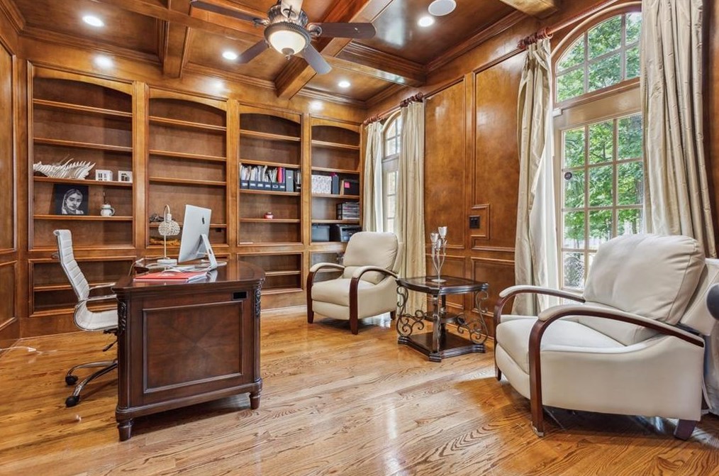 3073 Woodrow Way, Atlanta GA  30319-2707 exterior