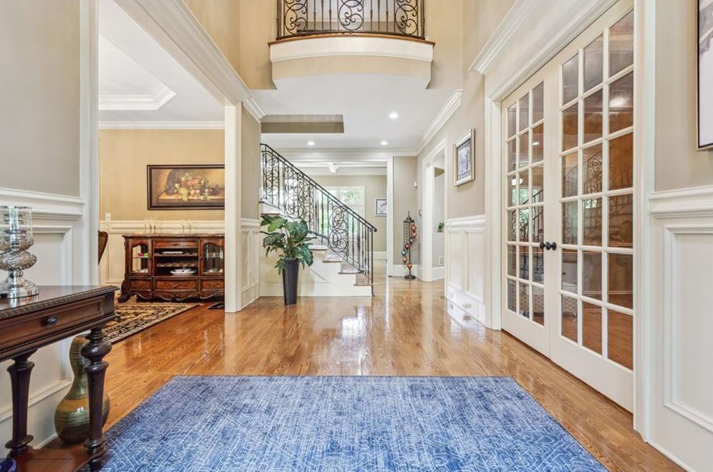 3073 Woodrow Way, Atlanta GA  30319-2707 exterior