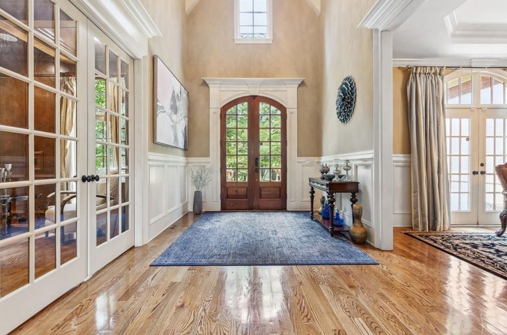 3073 Woodrow Way, Atlanta GA  30319-2707 exterior