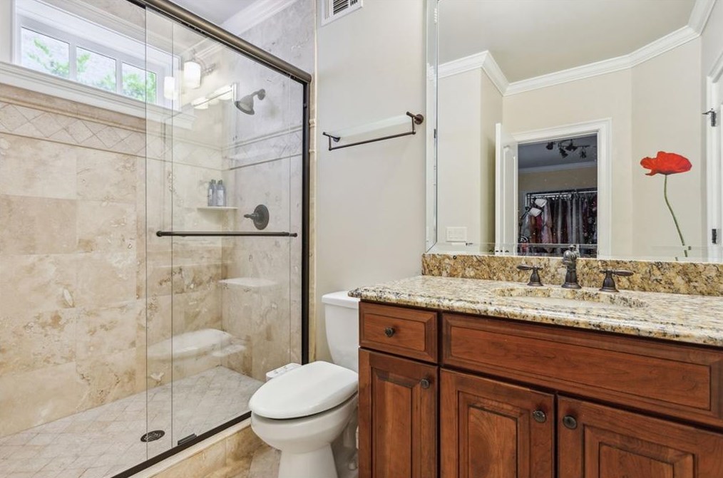3073 Woodrow Way, Atlanta GA  30319-2707 exterior