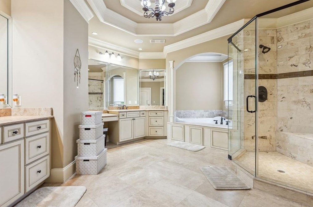 3073 Woodrow Way, Atlanta GA  30319-2707 exterior