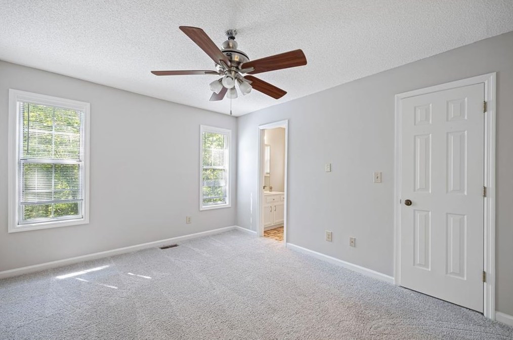 5056 Laurel Brg Dr, Smyrna GA 30082-4833 exterior