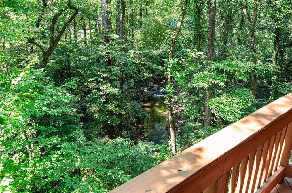 5056 Laurel Brg Dr, Smyrna GA 30082-4833 exterior