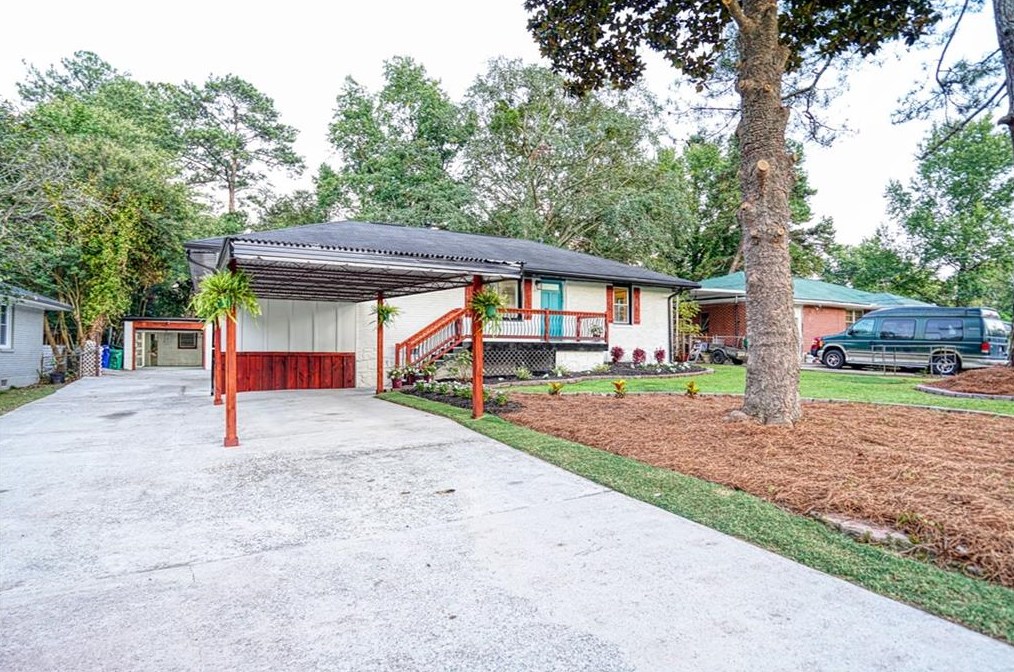 1724 Derrill Dr, Decatur GA  30032-4629 exterior