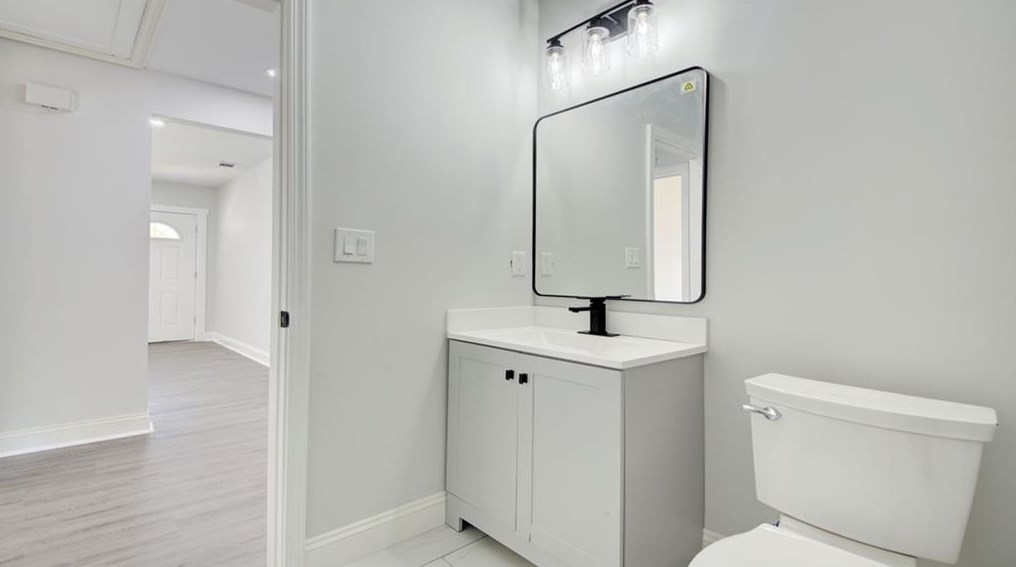 4219 Lamar St, Decatur GA  30035-1438 exterior