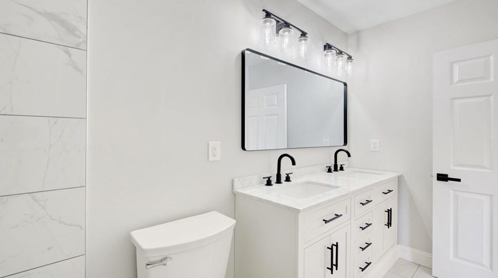 4219 Lamar St, Decatur GA  30035-1438 exterior