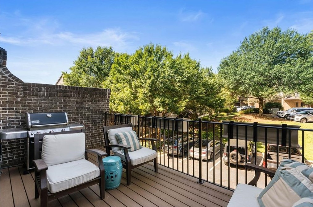 3562 Roswell Rd, Atlanta GA 30305-1203 exterior