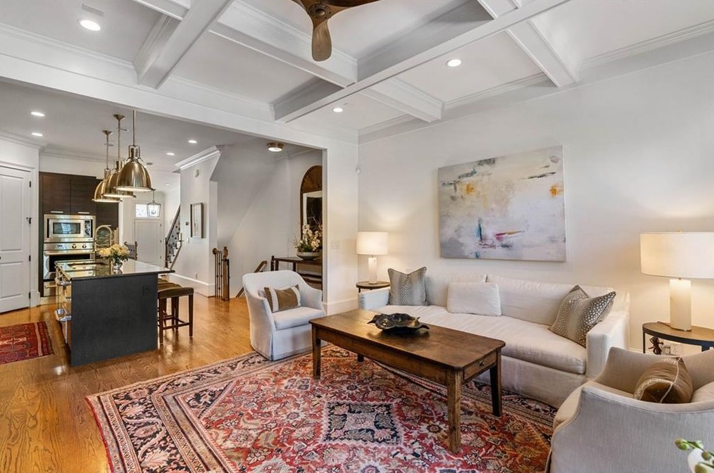 3562 Roswell Rd, Atlanta GA 30305-1203 exterior