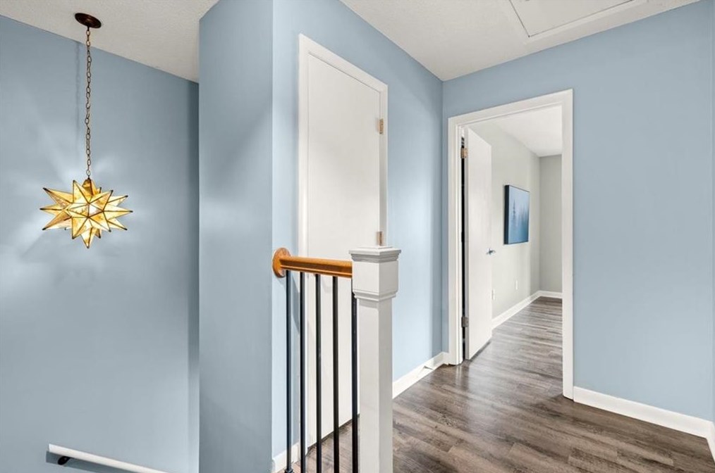 200 Roswell Landings Dr, Roswell GA  30075-3876 exterior