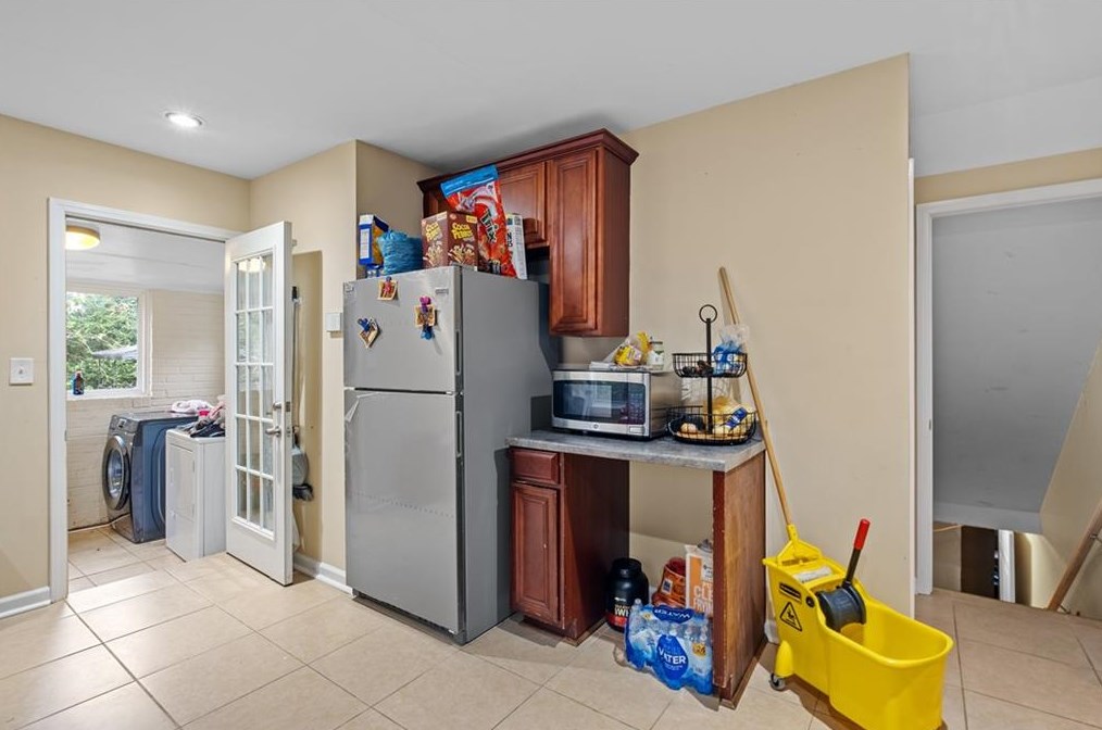 2528 Amelia Ave, Decatur GA  30032-3212 exterior