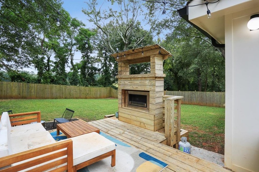 2181 Miriam Ln, Decatur GA  30032-5553 exterior