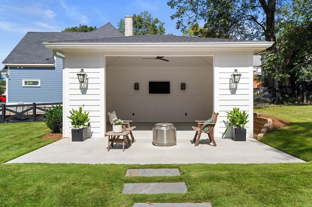 4261 Maner St, Smyrna GA  30080-6417 exterior