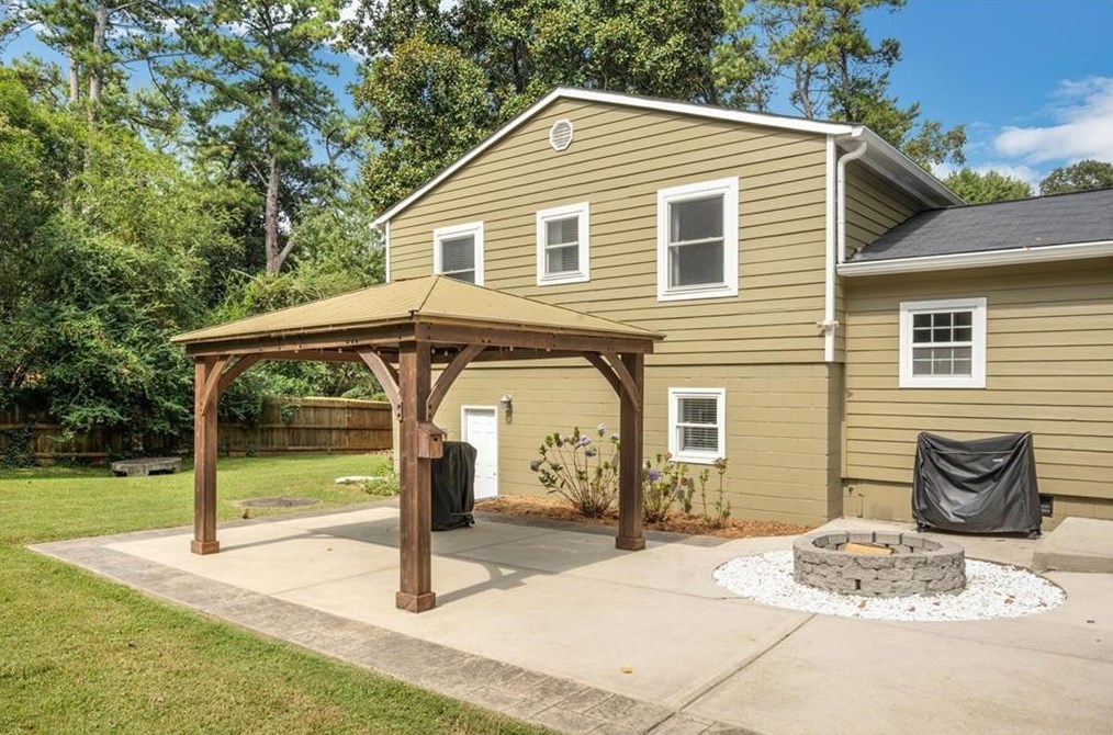 2080 Nancy Cir, Smyrna GA  30080-3847 exterior