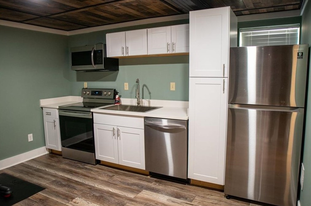 2735 Skyland Dr, Atlanta GA  30319-3645 exterior