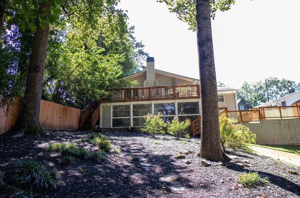 2735 Skyland Dr, Atlanta GA  30319-3645 exterior