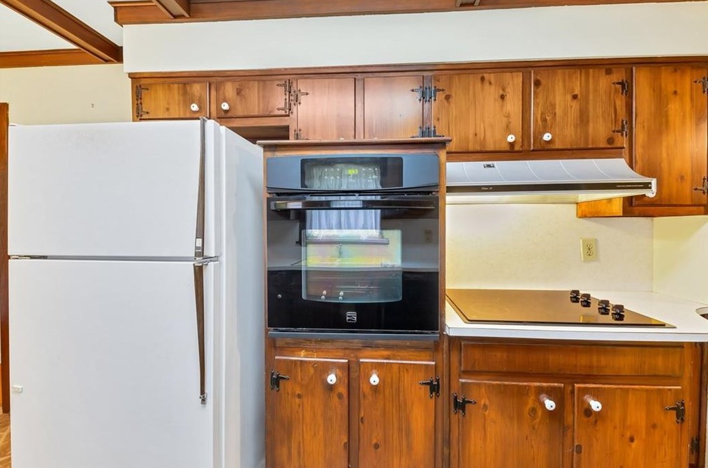 2000 Hollidon Rd, Decatur GA  30033-1023 exterior