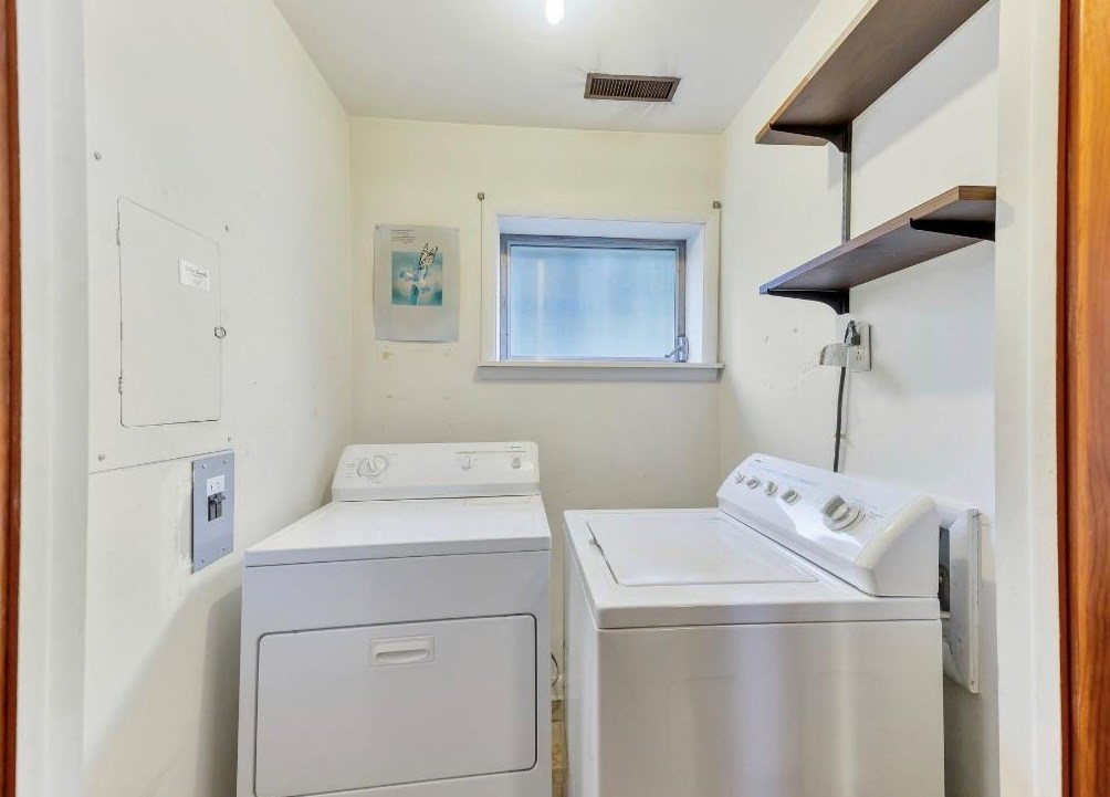 2000 Hollidon Rd, Decatur GA  30033-1023 exterior